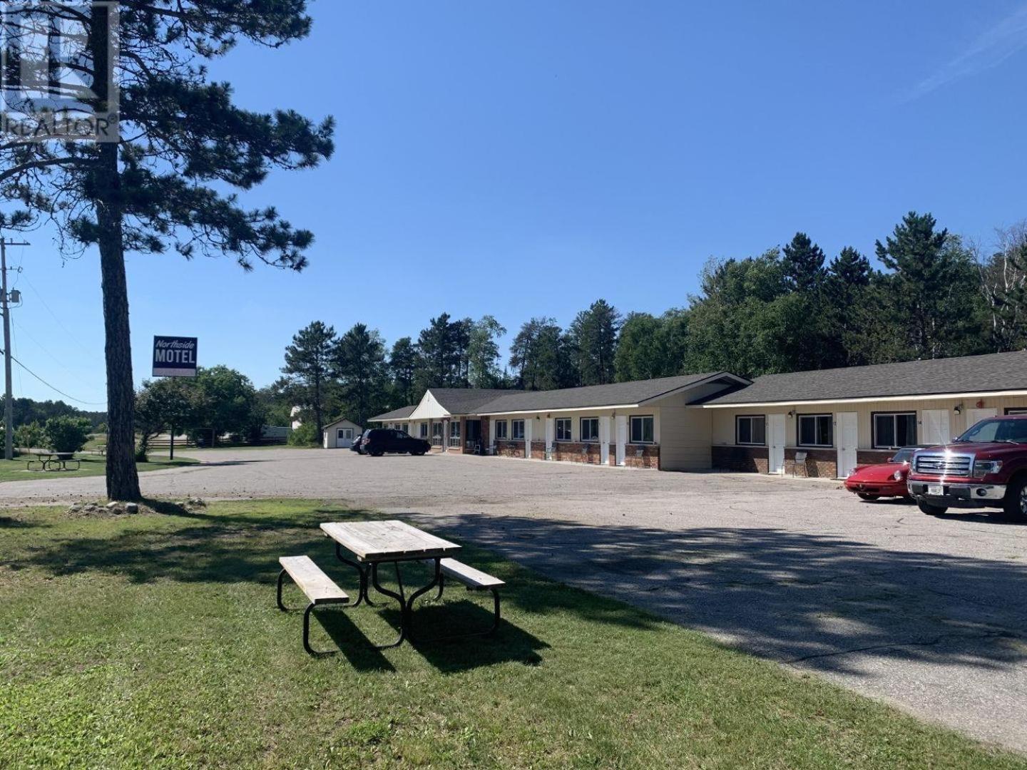 Northside Motel Vermilion Bay Exteriör bild