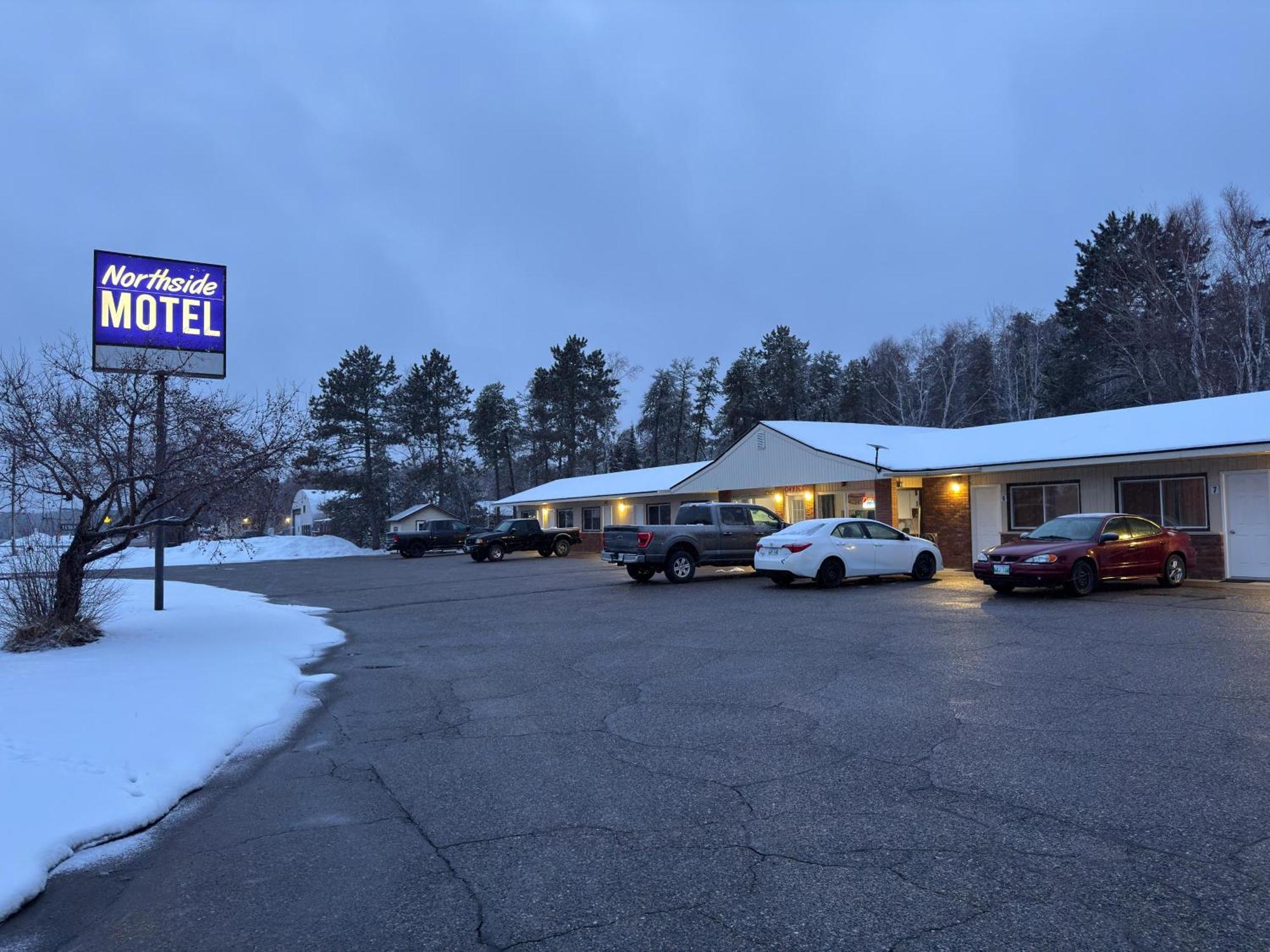 Northside Motel Vermilion Bay Exteriör bild